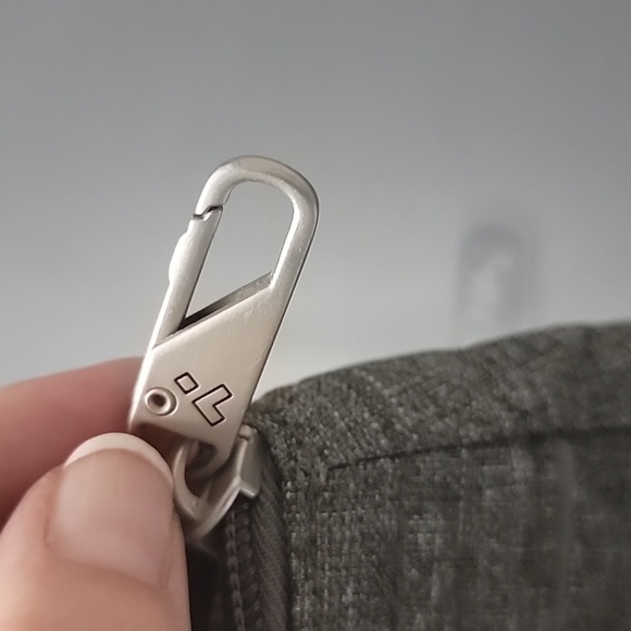 Womens Travelon Rfid Locking Purse NWOT - Picture 3 of 4